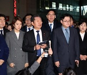 이재명, 3시간 수술 끝나고 회복 절차... 의료진 "매우 긴박했던 상황”