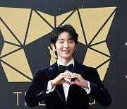 [포토] 이준기 '심쿵 손하트'