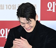 김우빈, ‘웃참실패’ [포토엔HD]