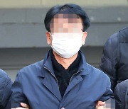 이재명 공격 60대 구속..."범행 중대하고 도주할 우려"