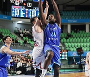 [BK 리뷰] ‘3Q 첫 4분 11초 동안 15-0’ 한국가스공사, 정관장 완파 … 홈 6연전 2승 4패로 마무리