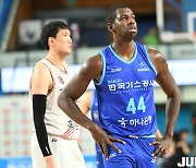 ‘33P 10R’ 경기 지배한 니콜슨 “강혁 감독대행, KBL 최고 감독이 될 것”