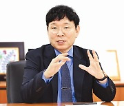 “고금리 등 경제 위협 요소 여전… 폴리코노미 경계해야”