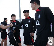 UAE에서 만난 벤투 감독과 축구대표팀