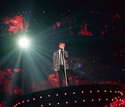 김준수, 20주년 기념 연말 콘서트 호평…새로운 챕터에 '호평'