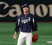 "고우석, MLB 첫 시즌 62경기 11홀드 ERA 3.83" 美 통계사이트 전망