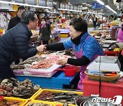 강도형 해수부장관, 취임 첫 지역행보로 부산 찾아