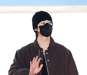 차은우, 비니와 마스크로도 가려지지 않는 잘생김