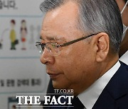 '대장동 50억 클럽' 박영수, 구속 만료 한 달 앞 보석 청구