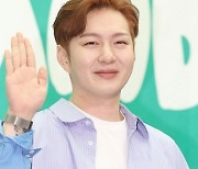 BTOB's Changsub signs exclusive contract with Fantagio