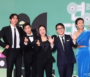 트럭 시위에도 '홍김동전' 폐지 왜?…KBS "시청층 확대 어려워"