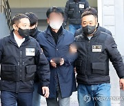 [속보] 경찰 "이재명 대표 급습 피의자 신상 공개 신중 검토 중"