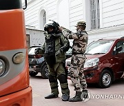 INDIA MUSEUM BOMB SCARE