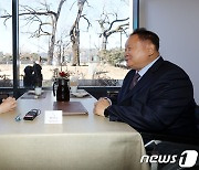 이상민 휠체어 직접 민 한동훈 "저희와 함께 해달라 간곡히 부탁"(종합)