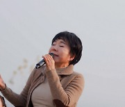 최진희 “딸 권유로 재혼…남편이 15억 빚 갚아줘” (같이 삽시다)