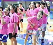 [JB포토] WKBL 걸즈 페스티벌 '내가 좋아하는 농구선수가 나오나?'