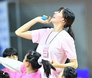 [JB포토] WKBL 걸즈 페스티벌, W스타 박지수 '동심 속으로'