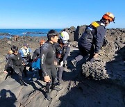 제주 해상서 레저보트 전복 사고…60대 남성 구조