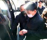 민주당 “'이재명 테러 사건' 공범 여부 수사해야”