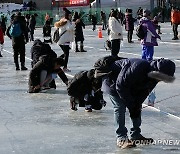 '산천어낚시 삼매경'