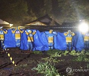 日지진 발생 124시간 만에 90대 여성 구출된 현장