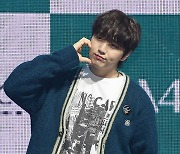 [TEN포토]B1A4 산들 '청량한 군필돌'