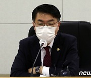 '文 정부 통계조작 의혹' 윤성원 전 차관 구속영장 기각(상보)