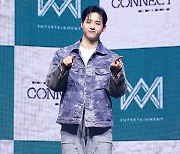 [포토] B1A4 신우, '따라하기 쉬운 댄스'