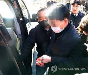 ‘이재명 부산피습’ 공범 있었다는데…잡고보니 70대 노인