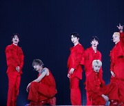 NCT 127, 나고야 공연 성료…日 두 번째 돔 투어 포문 활짝