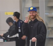 英 팝스타 샘 라이더, '어서와' 출연...김준현 공항 마중까지