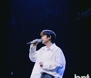 [포토] 규현 '의상만 봐도 본투비 발라더'