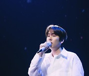 [포토] 규현 '조발라더의 멜로눈빛'