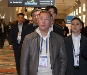 [CES 2024] 현대차 미디어 컨퍼런스 찾은 정의선 회장