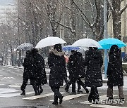 서울시, 퇴근길 폭설 총력 대응…대중교통 집중 배차 연장