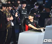 미니 게임 승자 ‘제우스’ 이끈 ‘팀 탑’, 시즌 오프닝 대진 완성 [LCK]