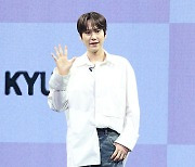 [포토] 규현 '오랜만에 인사드려요!'