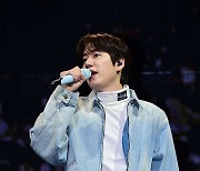 규현, 추위 녹이는 목소리 [포토]