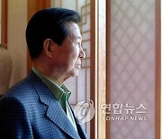 "고난 없이 성공한 예는 없다"…재조명받는 '인동초' 김대중