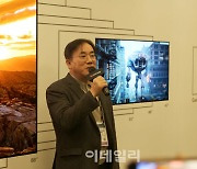 연초 美찾은 삼성·LGD 수장들 "고군분투·흑자전환" 의지[CES 2024]