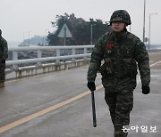 北 도발에도 ‘진압봉 순찰’로 바뀐 해병대 해안경계작전[청계천 옆 사진관]