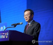 이종호 장관 "차세대 원자력 기술에 민간 참여 적극 지원"