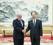 CHINA-BEIJING-SHI TAIFENG-CUBAN AMBASSADOR-MEETING (CN)