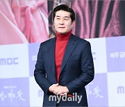 '밤에 피는 꽃' 김상중 "이하늬, 폭염에도 분위기 메이커…시청률 자신있어" [MD현장]