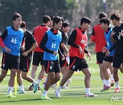 훈련하는 대한민국 축구 대표팀 선수들