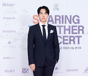 [TD포토] 이승기 '우월한 슈트핏'