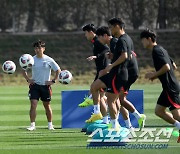 [포토] 우승 노리는 대한민국 축구대표팀 '밸런스 훈련'