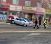 연남동에서 80대 운전자, 가로수 충돌 뒤 숨져