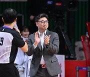 [경기 후] 김도완 하나원큐 감독, “어려운 경기를 잘 풀어줬다” … 박정은 BNK 감독, “완패다”