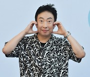 박명수 “방송국 사람들 AI로 대체, 분발 좀 해라…나는 대체 불가”(라디오쇼)